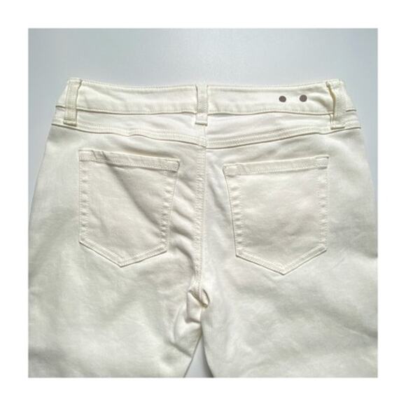 Cabi Slim Boyfriend Jeans Cream Embroidered Floral Style 5490 Size 2 - Picture 7 of 12
